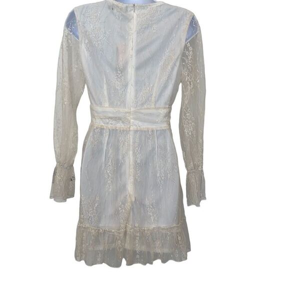 PrettyLittleThing White Lace Deep Plunge Long Sleeve Fit Flare Ruffle Dress Sz 4 - Picture 3 of 8